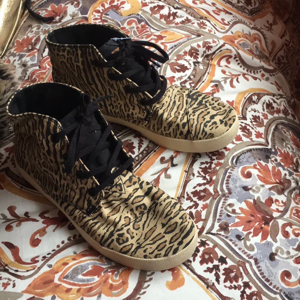 Toms animal print sneakers